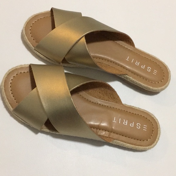 7 items for $25 Size 8 Gold-Esprit Sandal - Picture 3 of 8